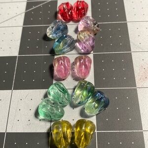 Glass Bunnies (7 pairs - 14 beads)
